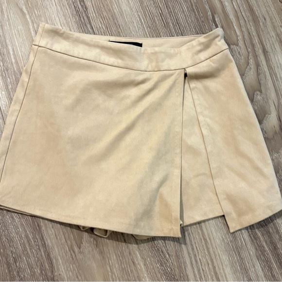 Forever 21 Dresses & Skirts - Suede Skort‎ - Forever 21 X-Small